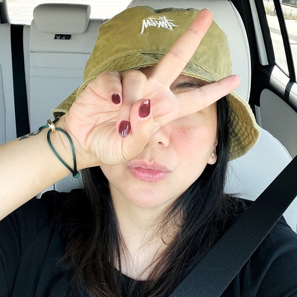 Meet your Posher, Posh - Picture 1 of 1